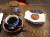 ネルドリップの美味しいコーヒーと青娥が刻まれたレモンクッキー